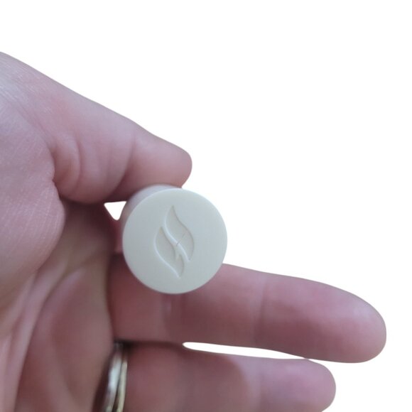 FARMASI Latina Lip Lacquer 01 Confidente Vibrant‎ Long Lasting Coral 0.18 fl.oz - Picture 5 of 13